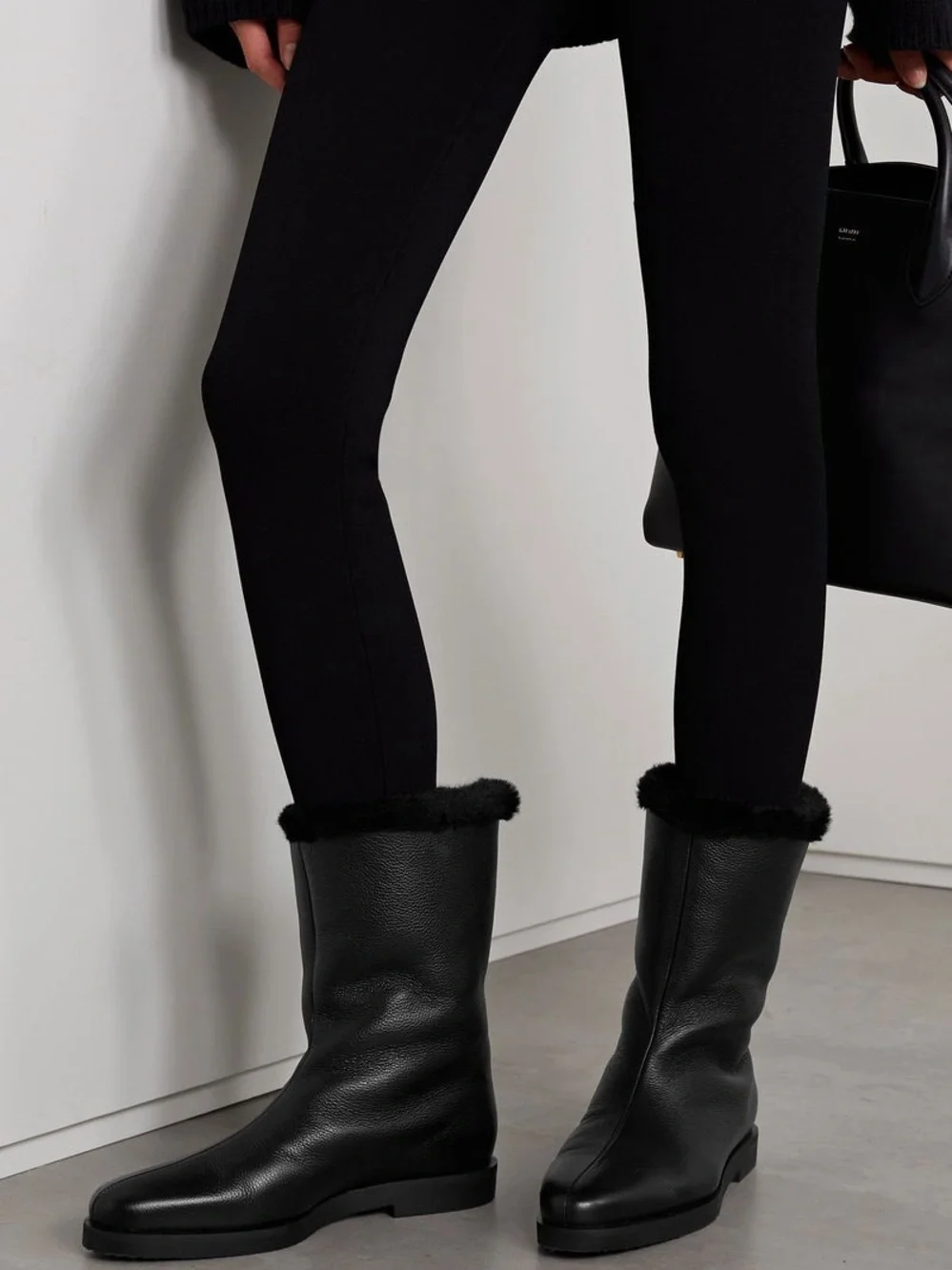 Toteme Off-Duty Leather Shearling Boots Black 37 New With Box - Picture 1 of 6